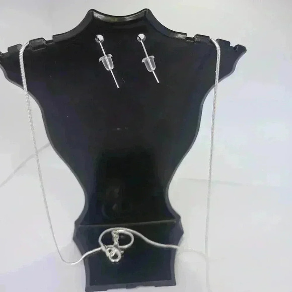 Iridescent Butterfly Necklace - Picture 4 of 4